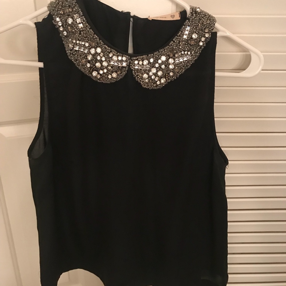 Black shirt with sequin and diamond collar